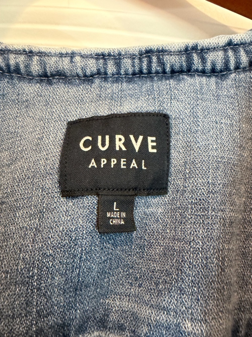 Curve Denim Cropped Jean Jacket - Light Blue - Picture 3 of 8